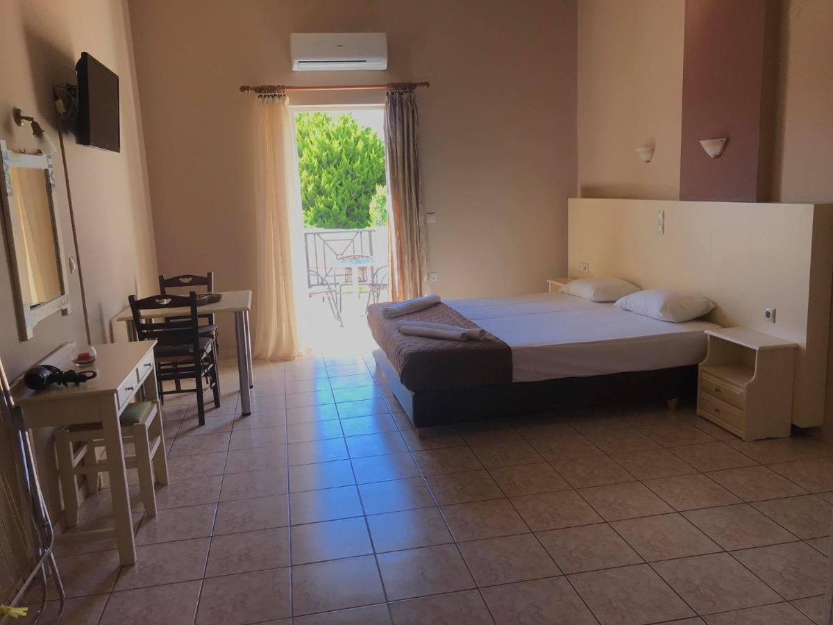 Kydoni Apartments And Studios Agia Marina Exterior foto